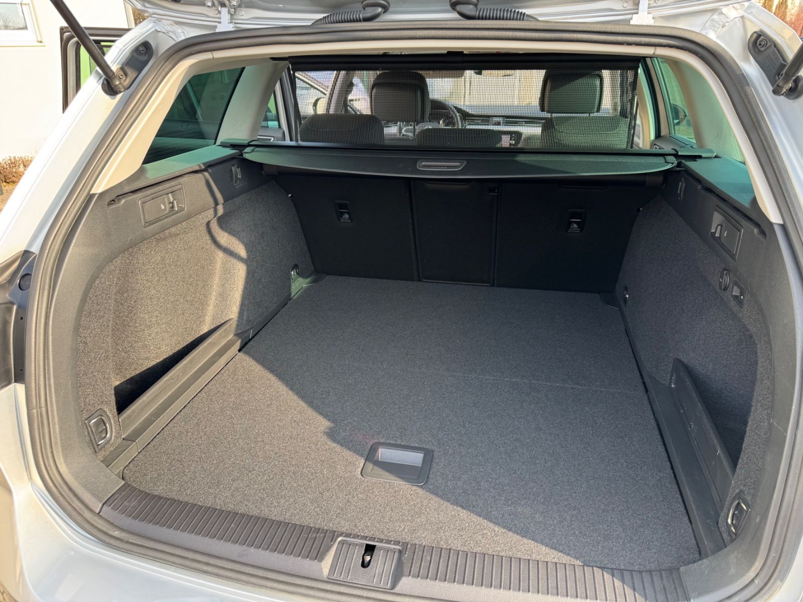 Volkswagen Passat Var Business 2.0TDI AHK Kamera TravelAss foto 20