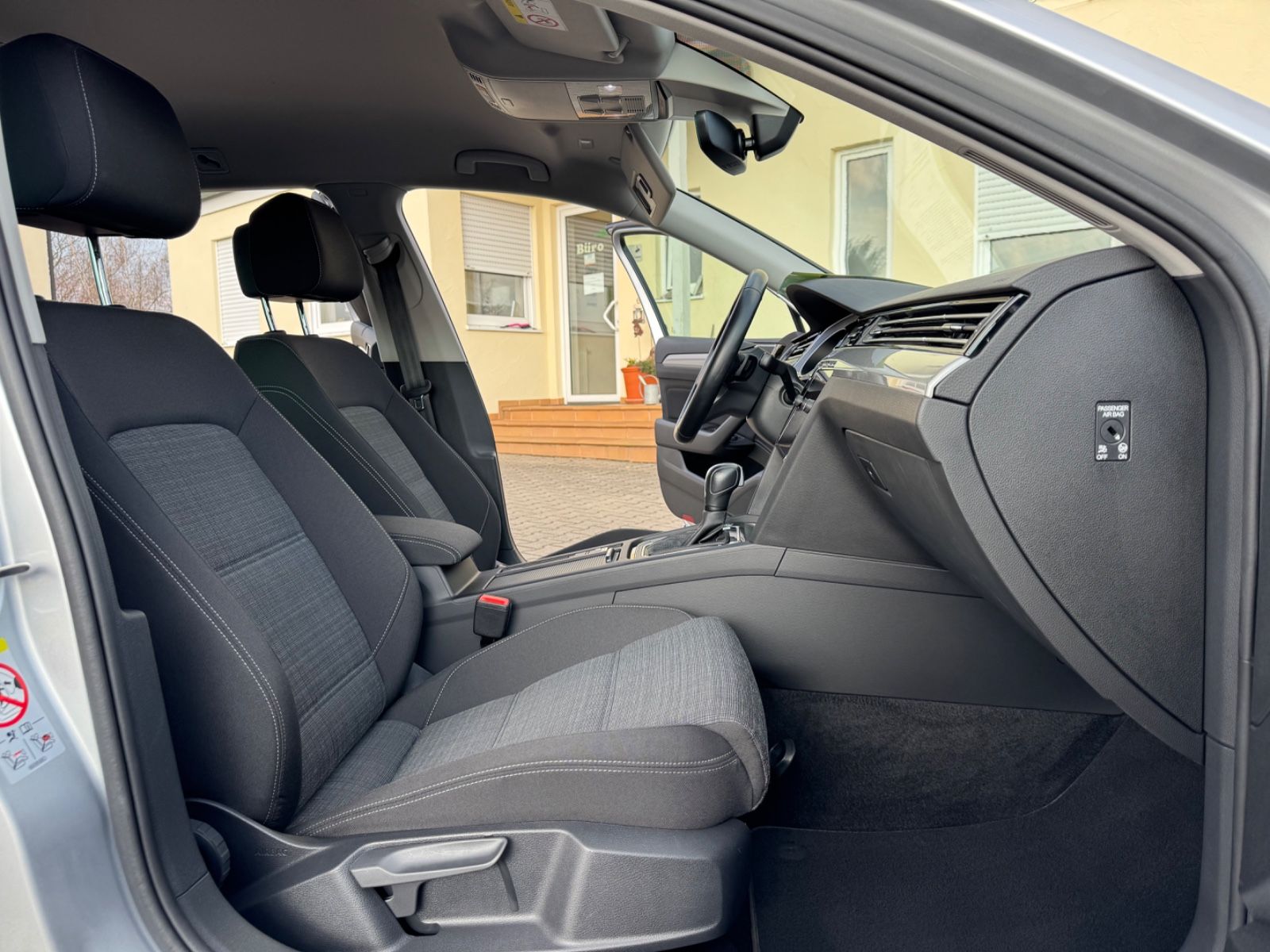 Volkswagen Passat Var Business 2.0TDI AHK Kamera TravelAss foto 24