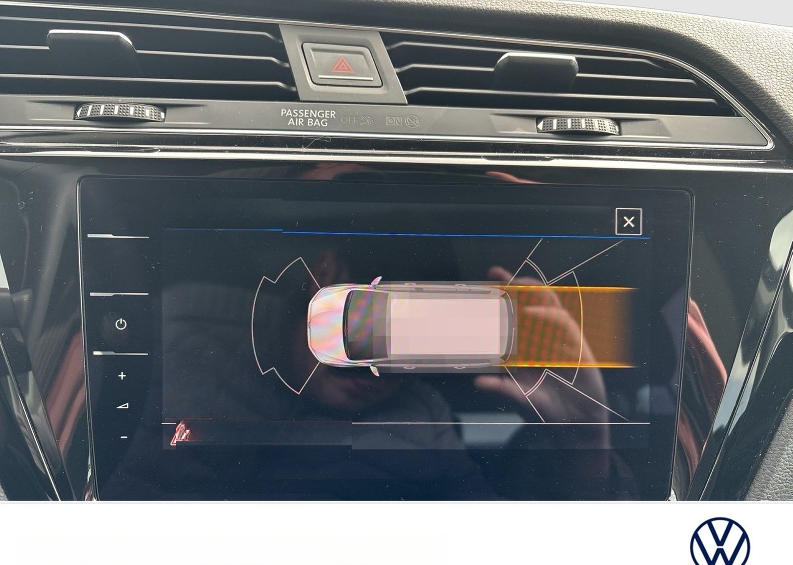 Volkswagen Touran 2.0 HIGHLINE AHK PANO NAVI CARPLAY foto 11