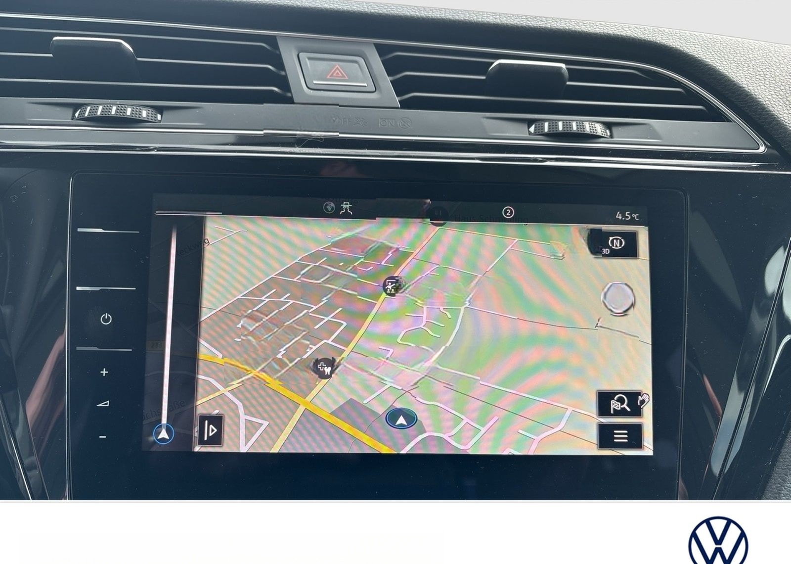 Volkswagen Touran 2.0 HIGHLINE AHK PANO NAVI CARPLAY foto 12