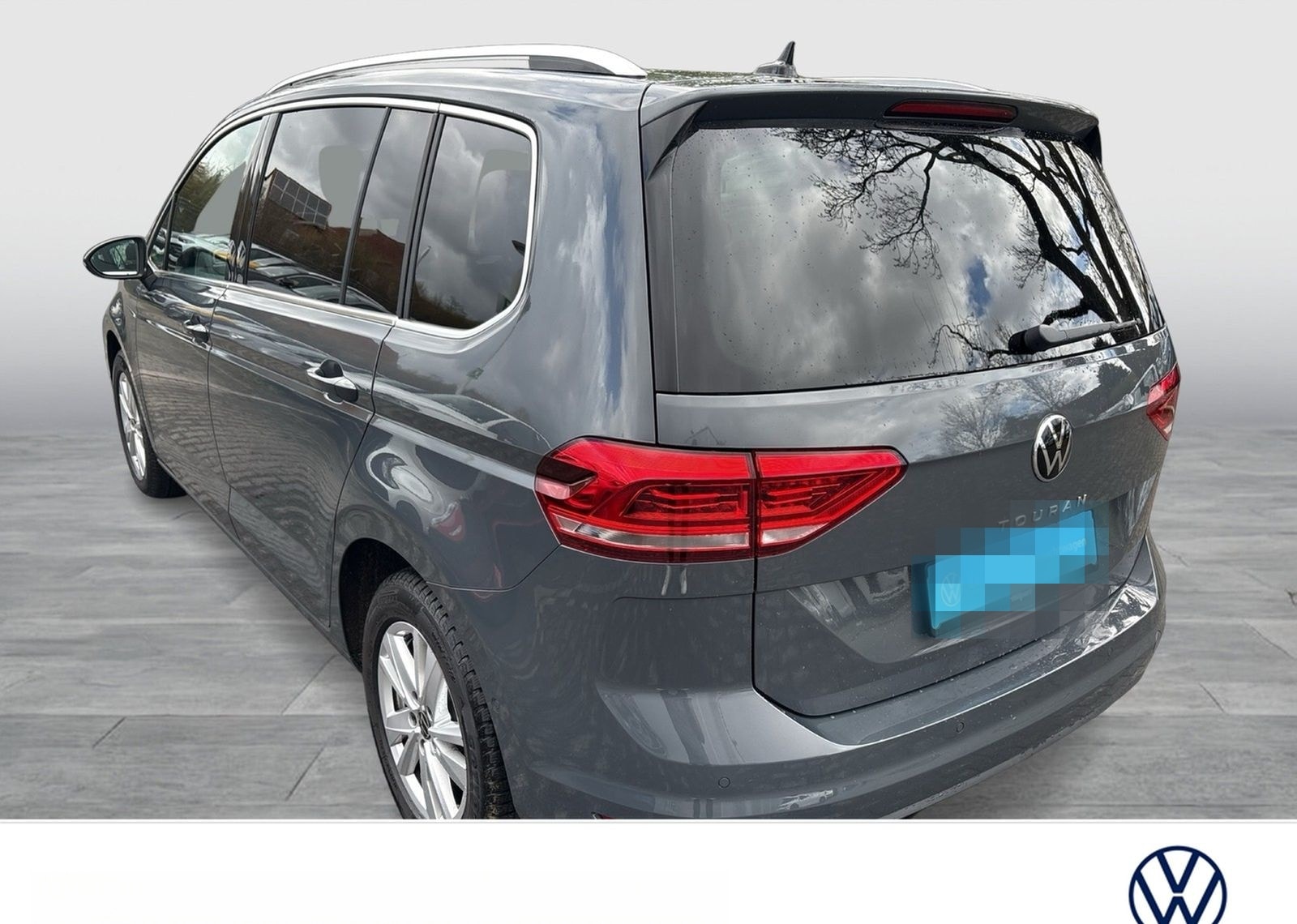 Volkswagen Touran 2.0 HIGHLINE AHK PANO NAVI CARPLAY foto 3
