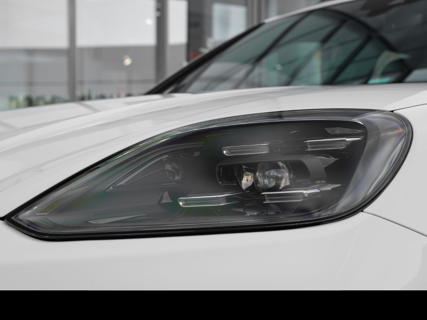 Porsche Cayenne E-Hybrid HA-Lenkung InnoDrive Head-Up foto 18