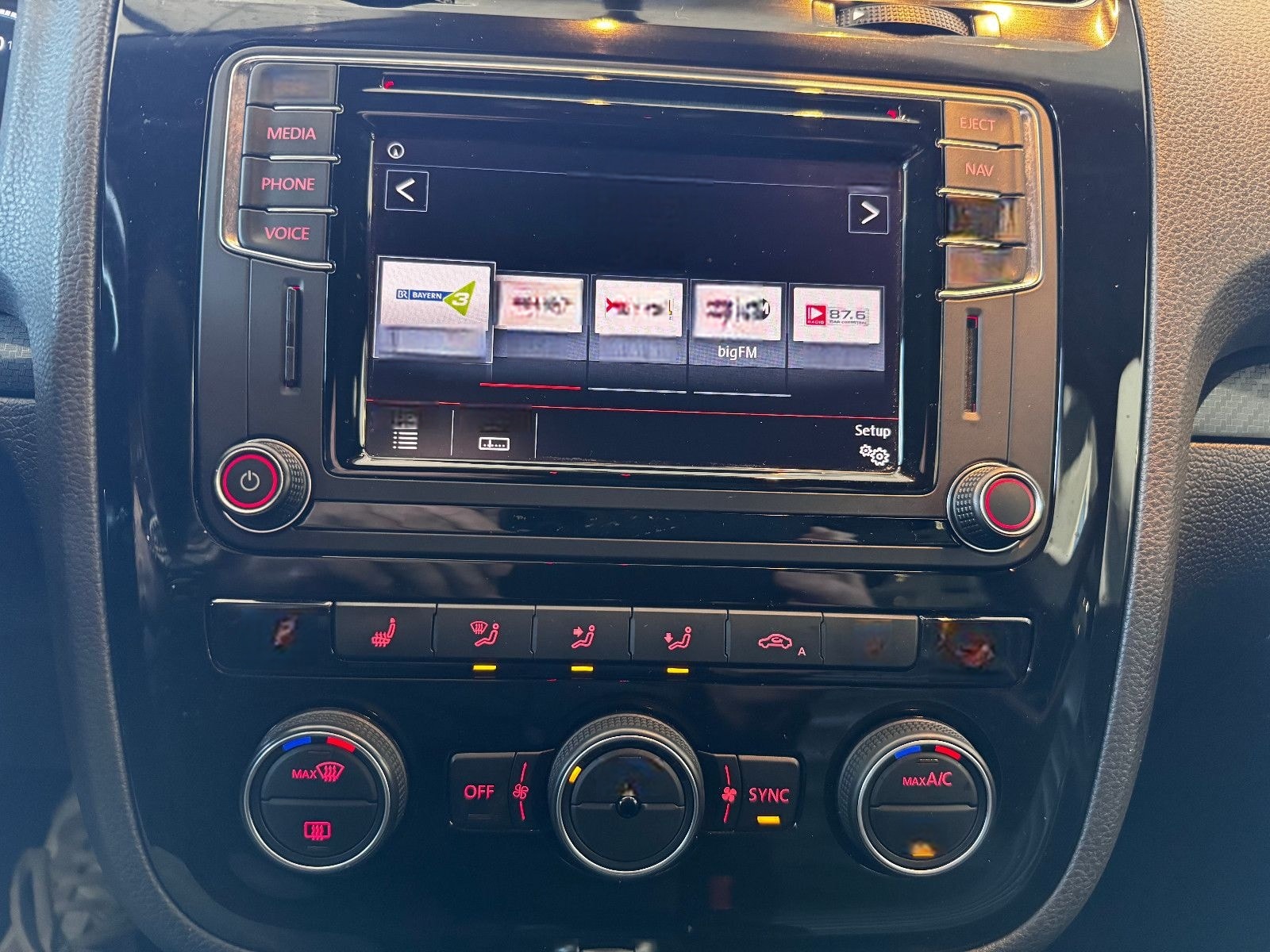 Volkswagen Scirocco 2,0TSI R , Leder,Navi,SoundSystem foto 13