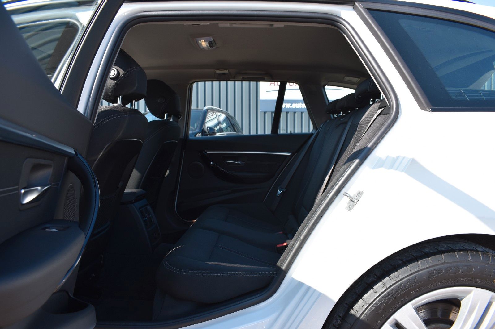 BMW 320 d Touring Sport Line Automatik AHK foto 24