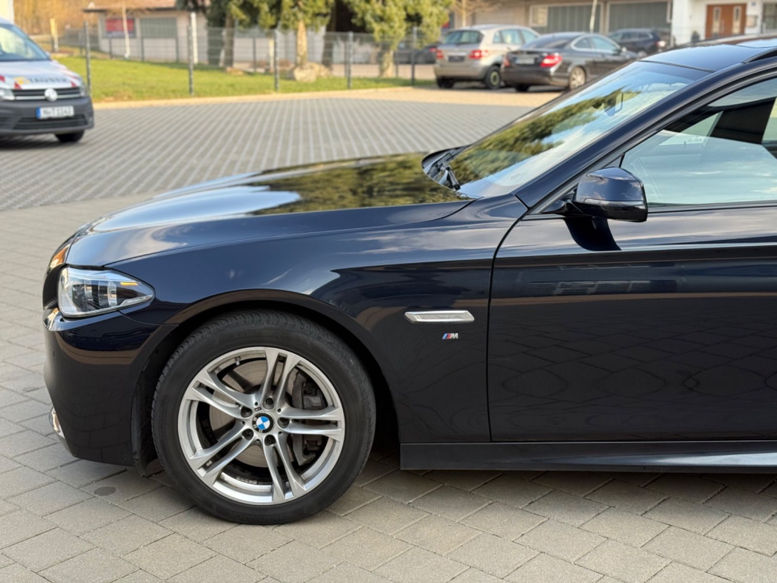BMW 530d 5 Touring 530 d xDrive M-Paket/Pano/Service foto 11