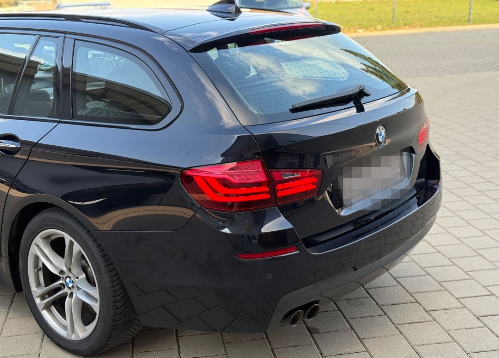 BMW 530d 5 Touring 530 d xDrive M-Paket/Pano/Service foto 13