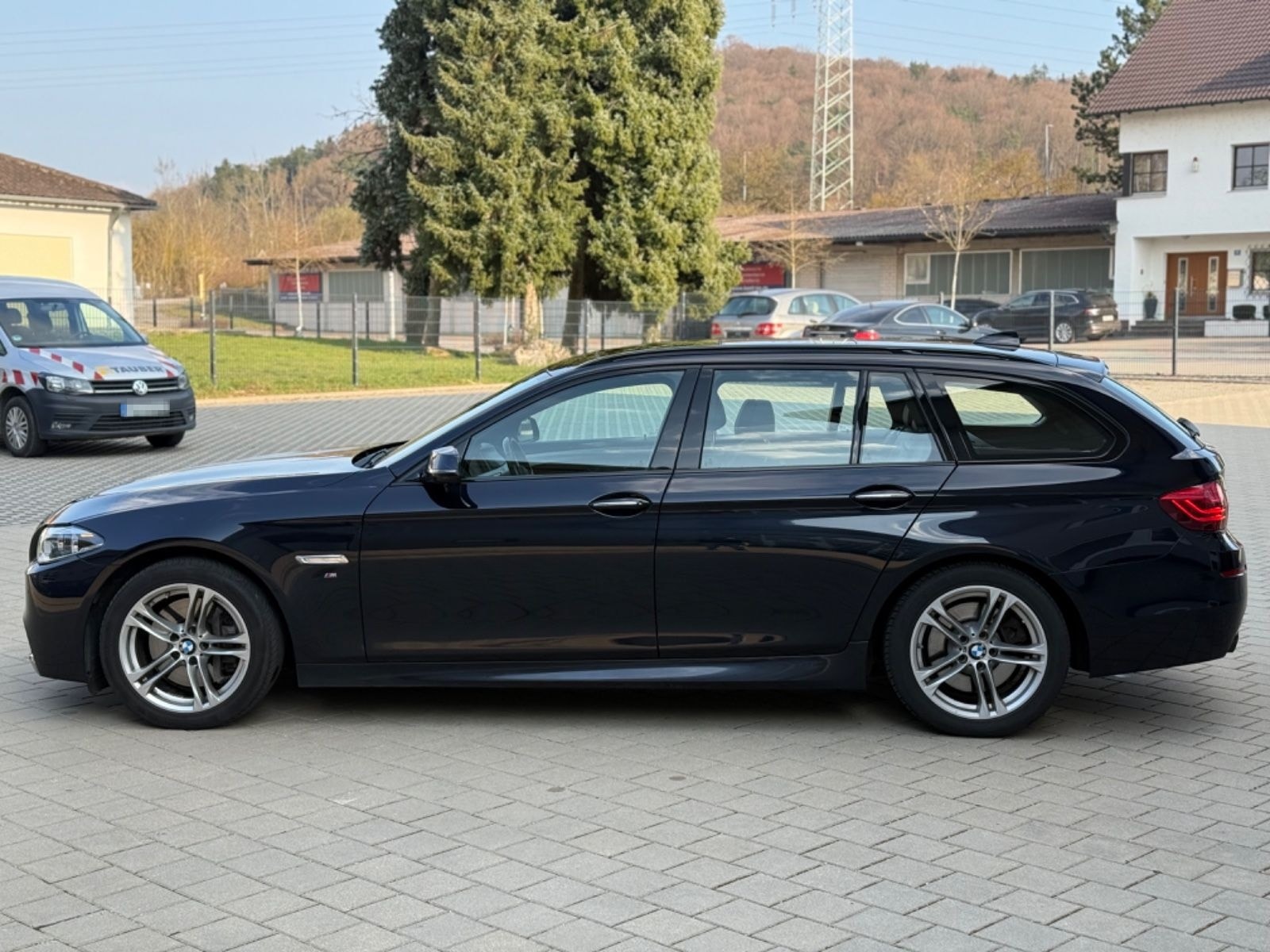 BMW 530d 5 Touring 530 d xDrive M-Paket/Pano/Service foto 3
