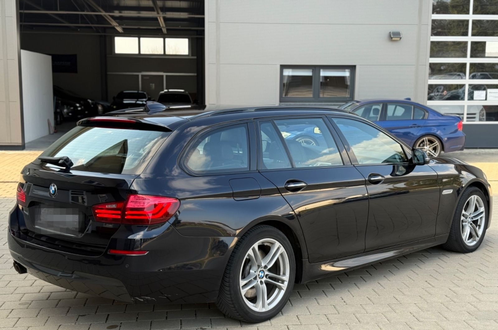 BMW 530d 5 Touring 530 d xDrive M-Paket/Pano/Service foto 6