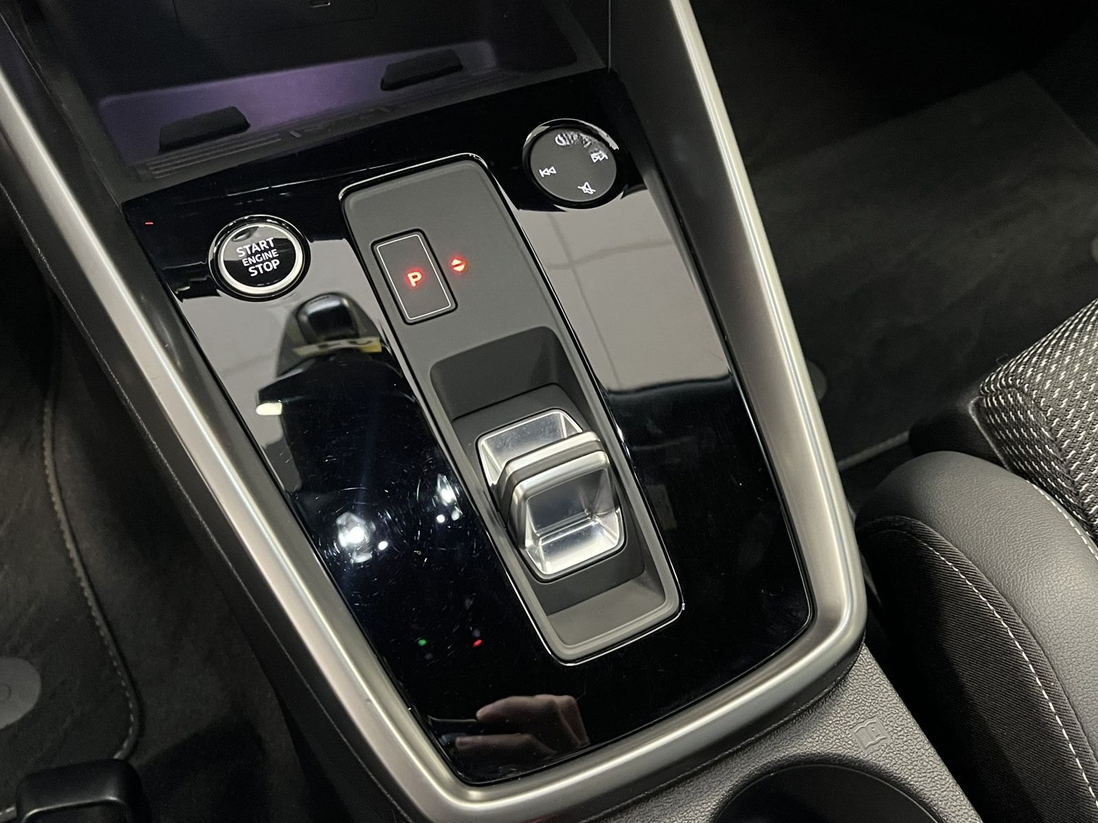 Audi A3 40 TFSI e S-Line*CarPlay*ACC*R-Cam*LED*SHZ*1H foto 24