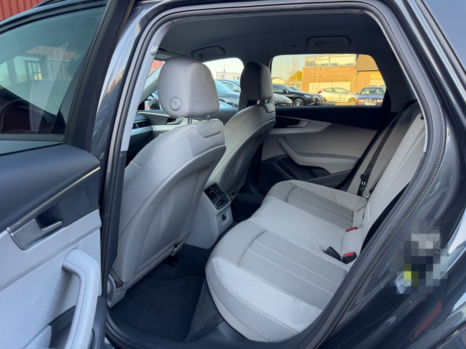 Audi A4 Avant 40 TDI LED/HeadUp/Kamera/Navi foto 15