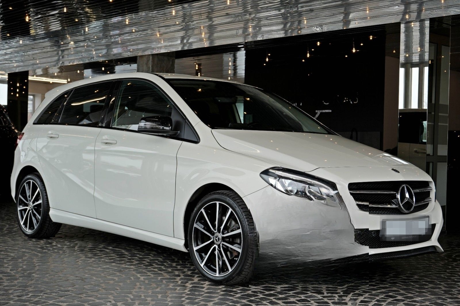 Mercedes-Benz B 220 4Matic Urban Style Edition NIGHT|BUSINESS foto 1