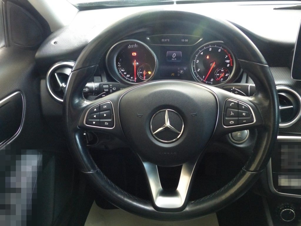 Mercedes-Benz GLA 250 4Matic Style Navi+Kamera+LED+Shzg+PDC+LM foto 19