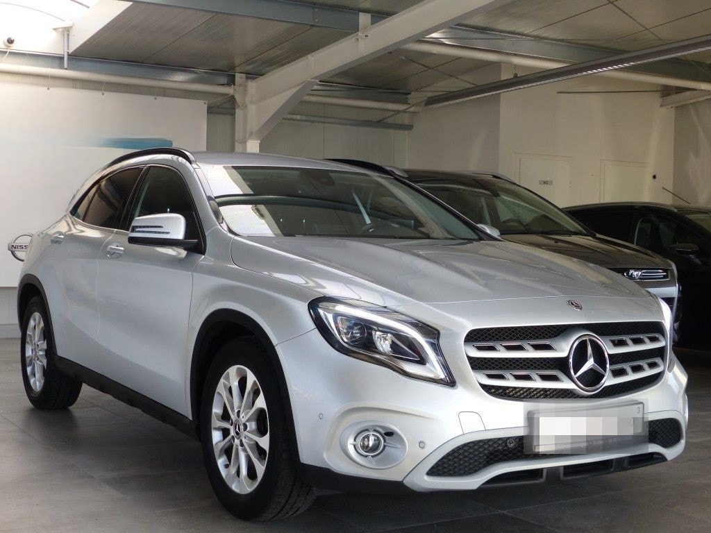 Mercedes-Benz GLA 250 4Matic Style Navi+Kamera+LED+Shzg+PDC+LM foto 3