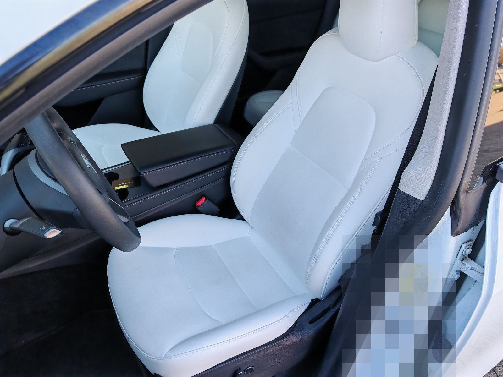 Tesla Model Y LongRange AWD / white leather foto 5