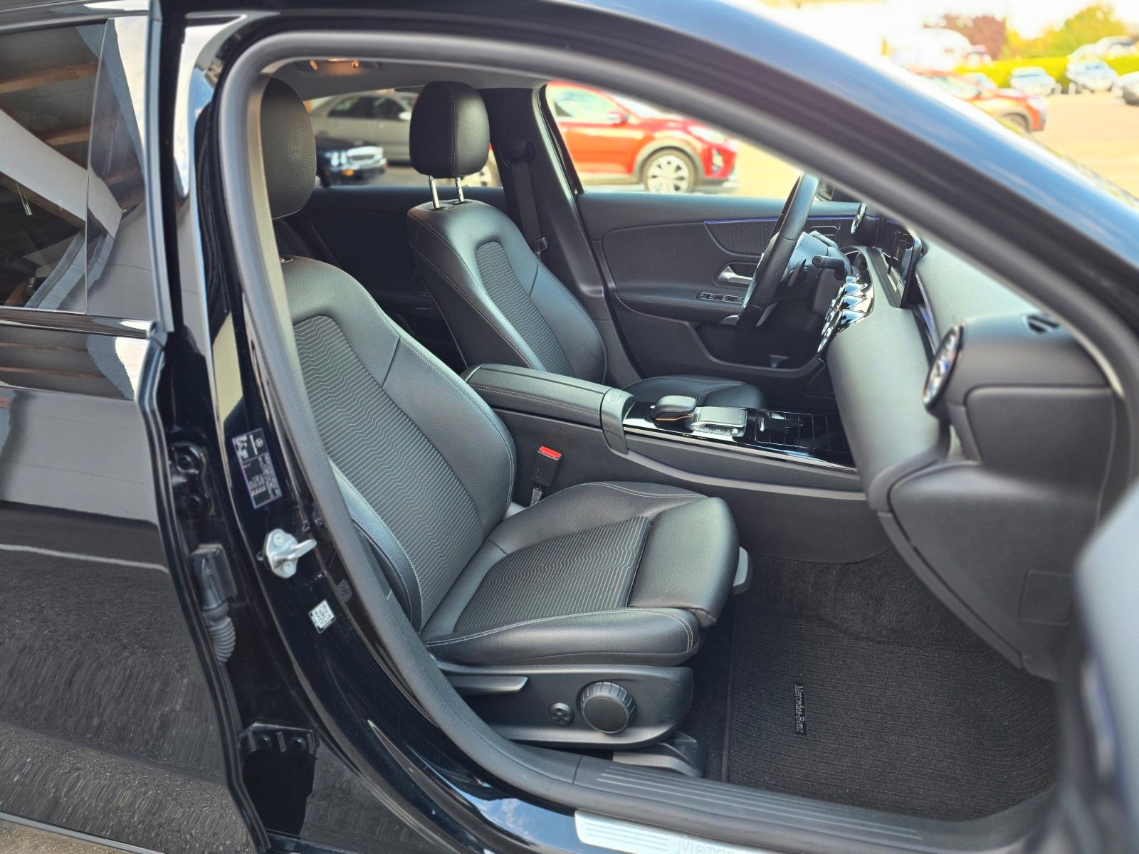 Mercedes-Benz A 200 d| SHZ| NAVI| APPLE & ANDROID foto 18