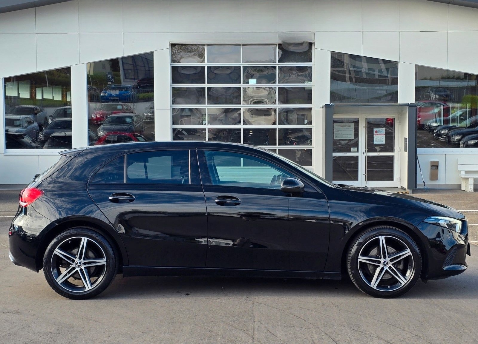 Mercedes-Benz A 200 d| SHZ| NAVI| APPLE & ANDROID foto 8