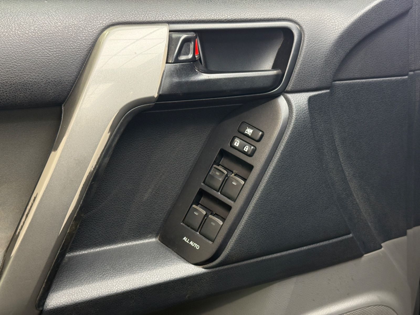 Toyota Land Cruiser 60th Anniversary 7-Sitz/Xenon/StHzg foto 15