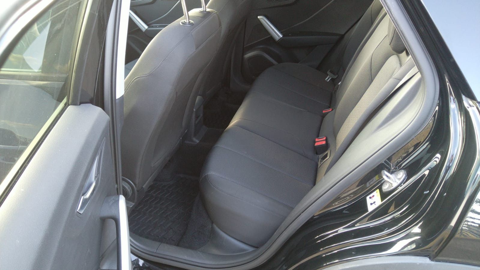 Audi Q2 35 1.5 TFSI STronic Navi Rückfahrkamera foto 12