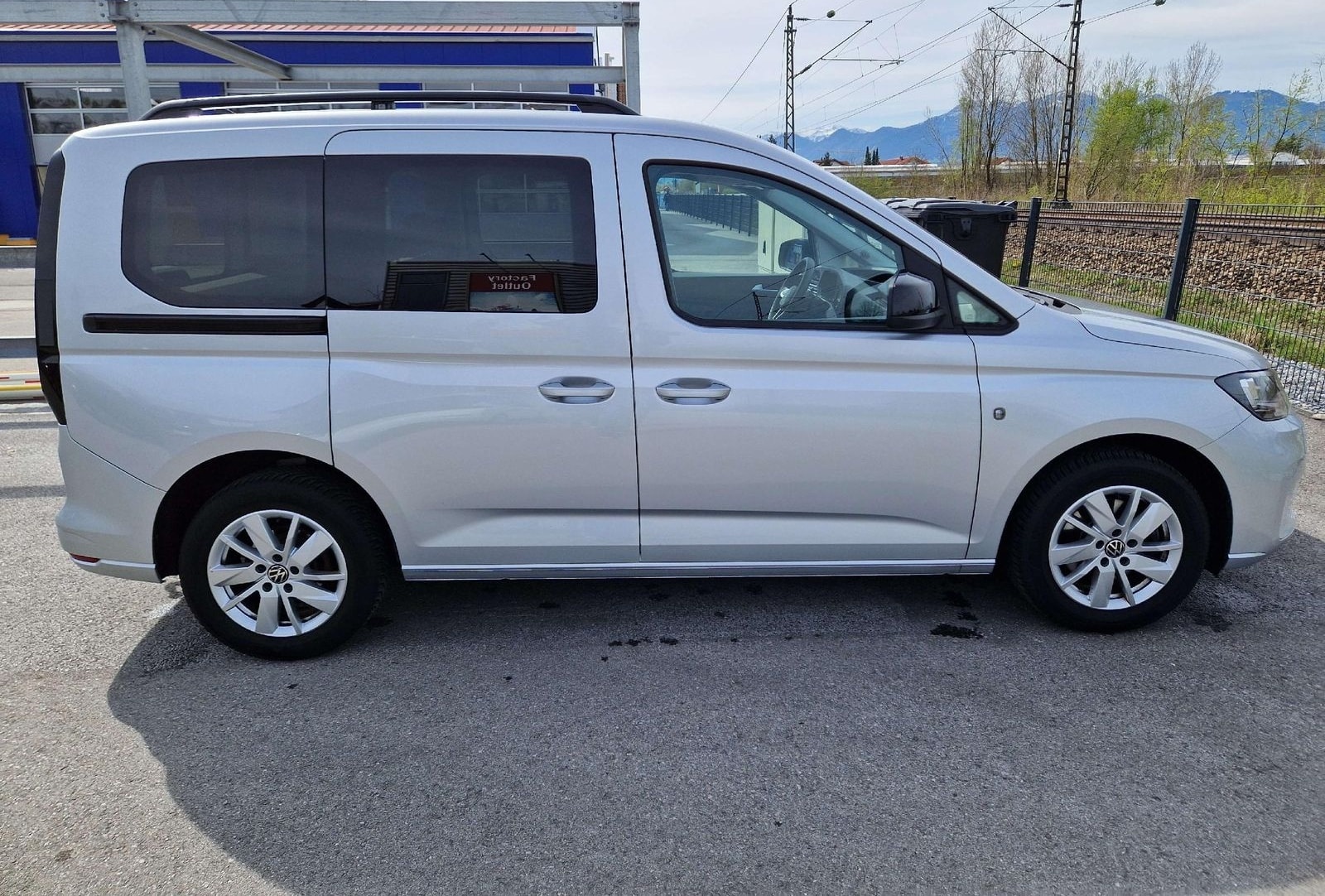 Volkswagen Caddy 1,5 TSI  Life  Anhängerkupplung Klima Temp foto 1