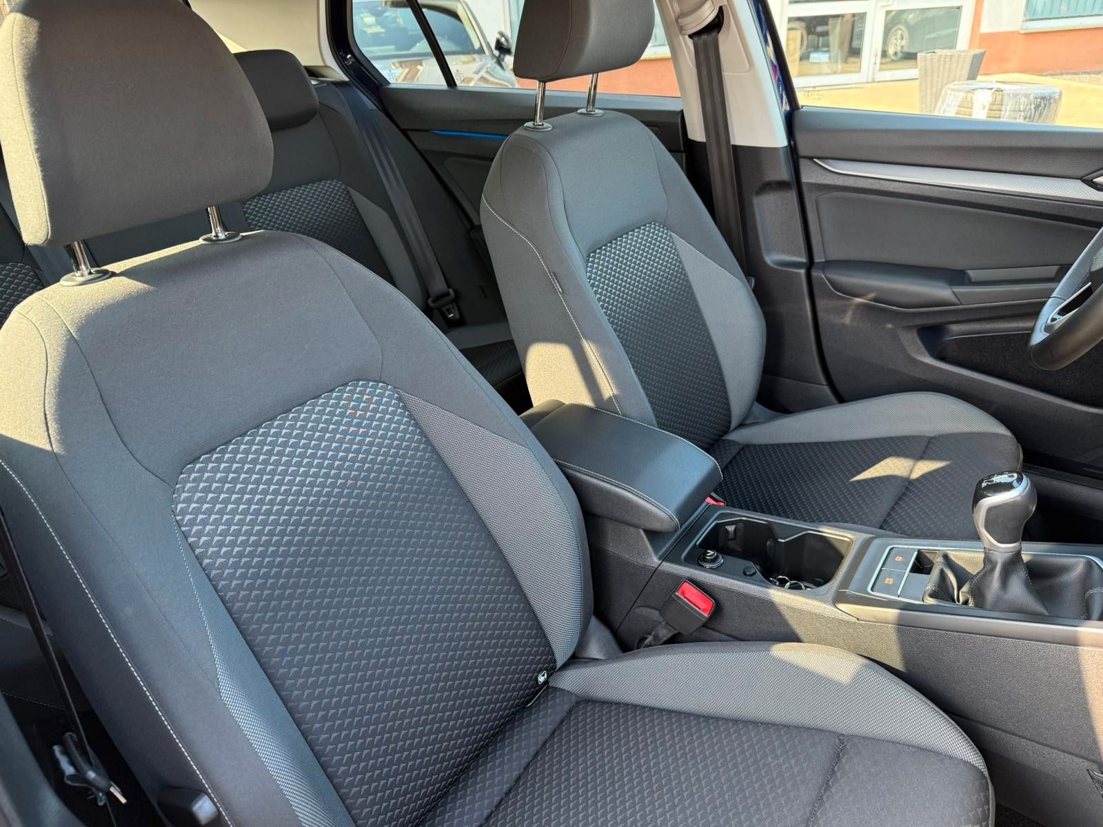 Volkswagen Golf VIII Lim. Active HUD ACC DAB STDHZG NAVI foto 12