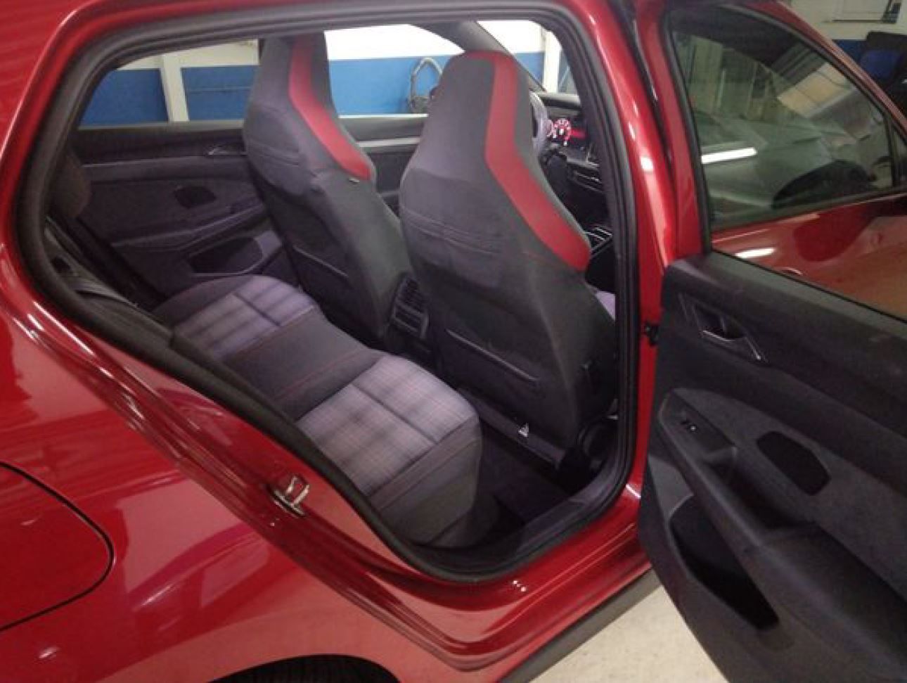 Volkswagen Golf VIII GTI DSG FACELIFT MATRIX HARMAN AHK foto 8