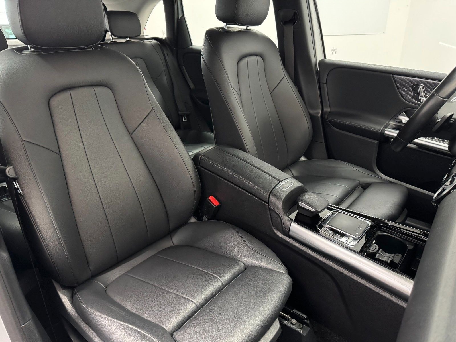 Mercedes-Benz B200d DCT PROGR*LEDER*HuD*LED*NAVI*KAMERA*SHZ* foto 18