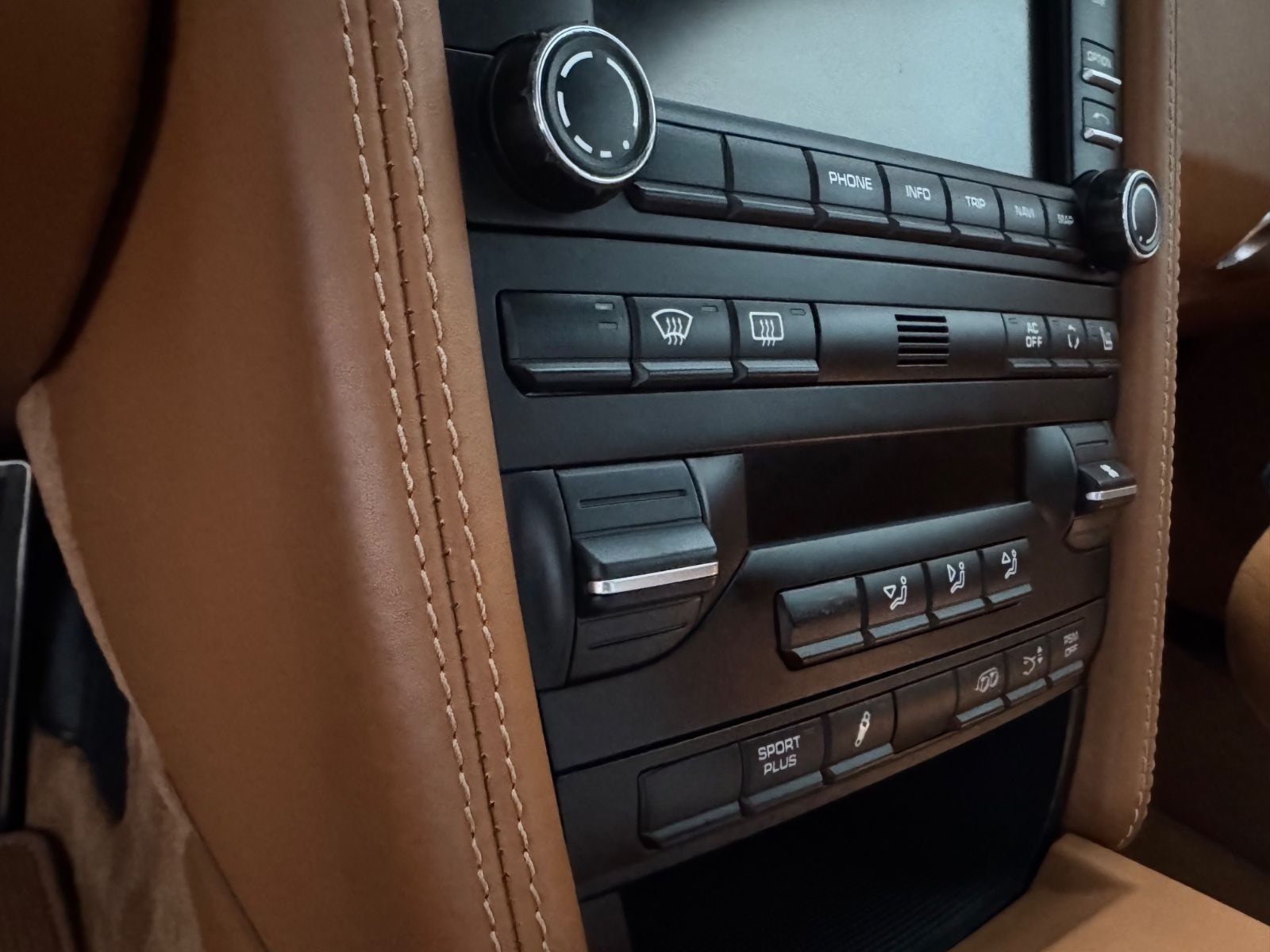 Porsche GTS Cabrio | SportAgA | Bose | Sport foto 25