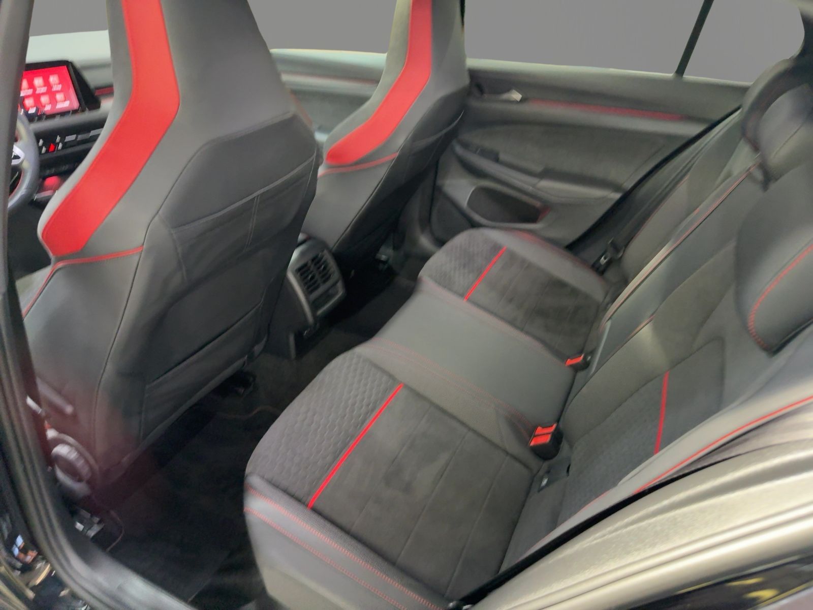 Volkswagen Golf GTI Clubsport 2.0 TSI DSG PANO 19" KAM LED+ foto 8