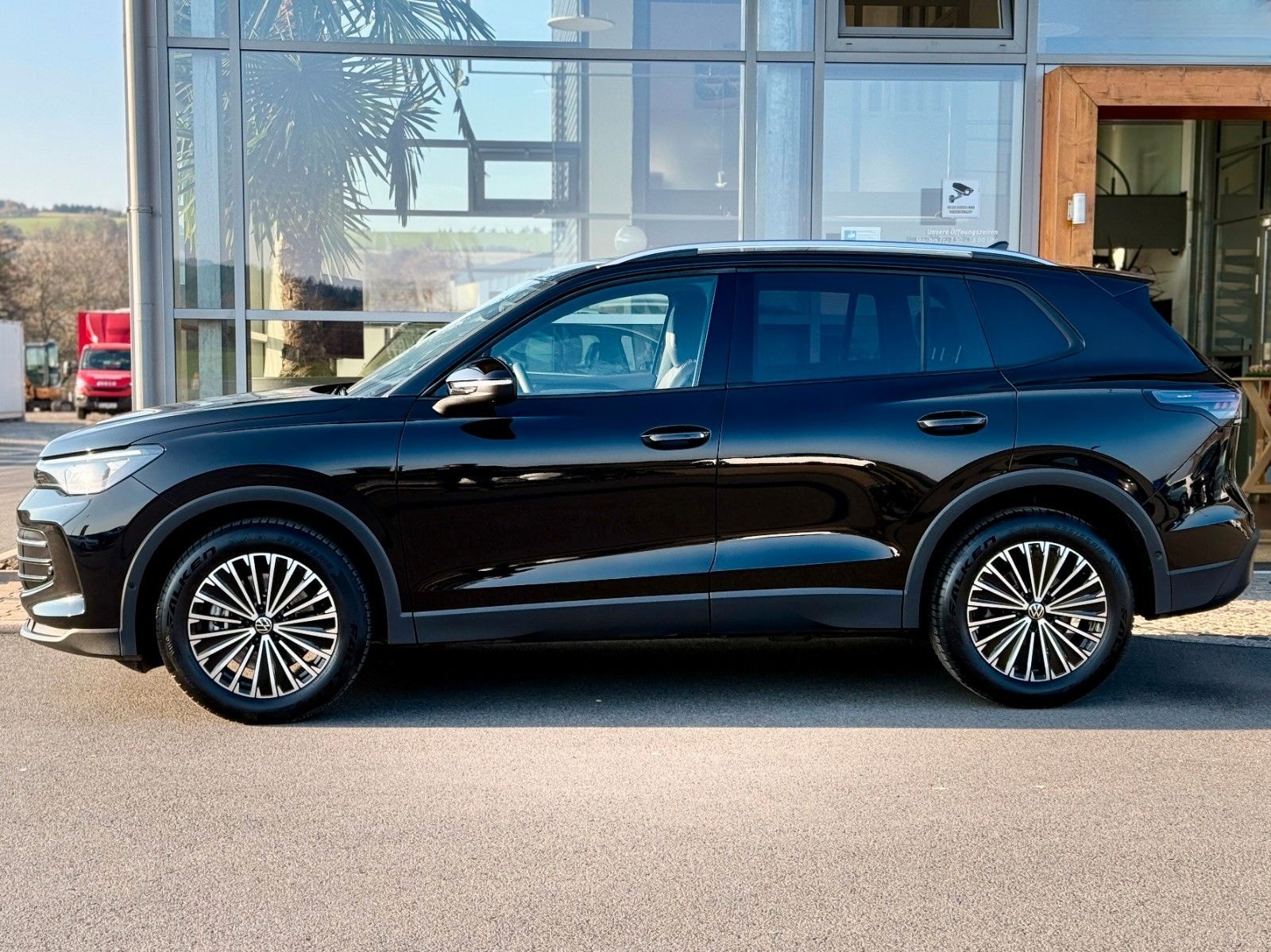 Volkswagen Tiguan 2.0 TDI DSG Goal Matrix-LED Navi 360° Cam foto 7