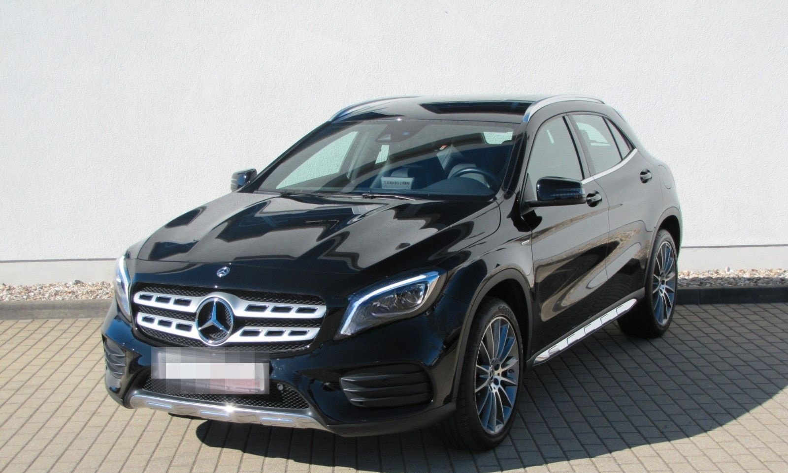 Mercedes-Benz GLA 200 7 G-DCT Urban foto 1