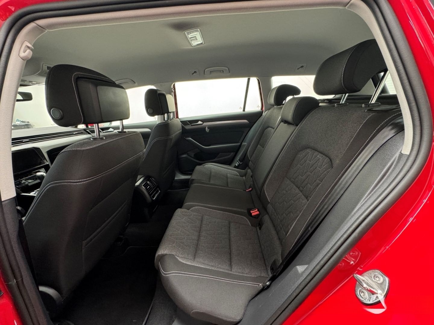 Volkswagen Passat Variant Business /CAM /NAVI /LED foto 8