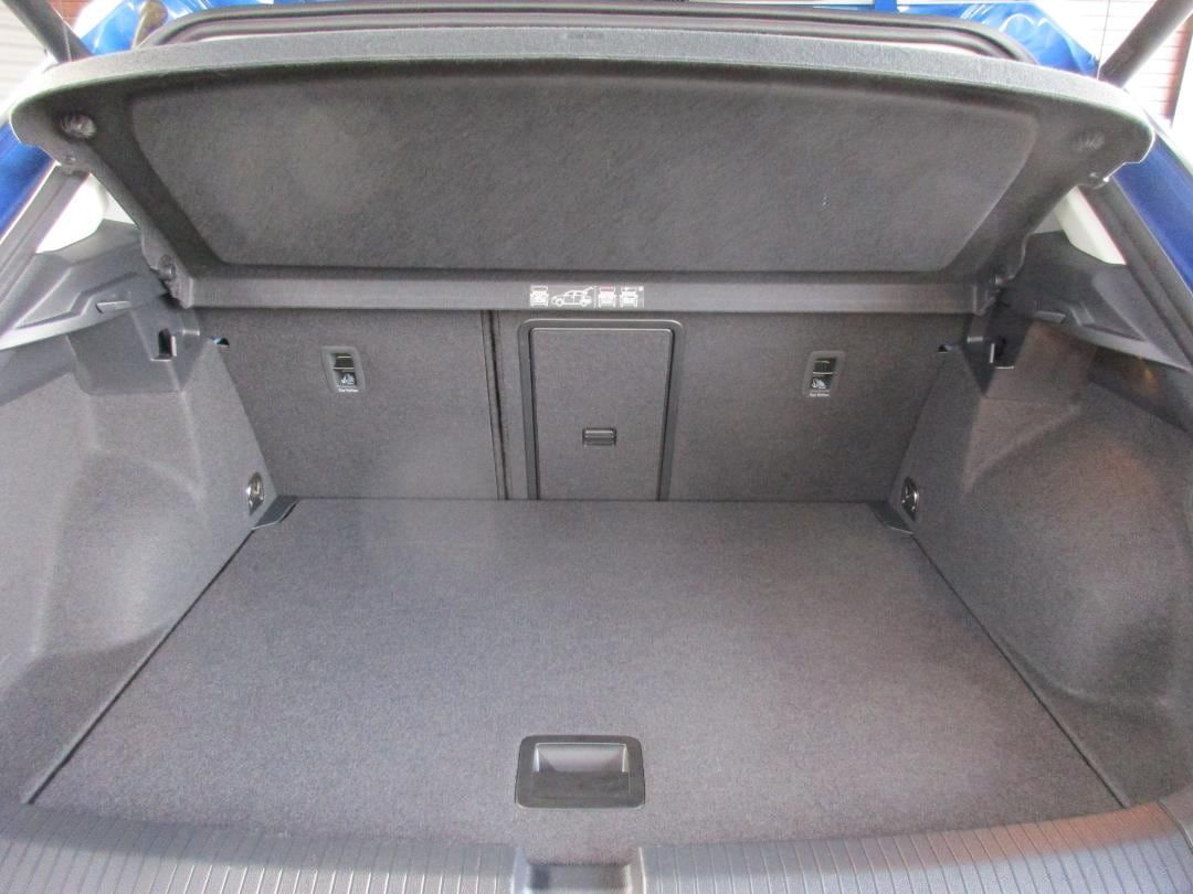 Volkswagen T-ROC Active 1,5 TSI DSG eKlappe,RearView,ACC foto 15