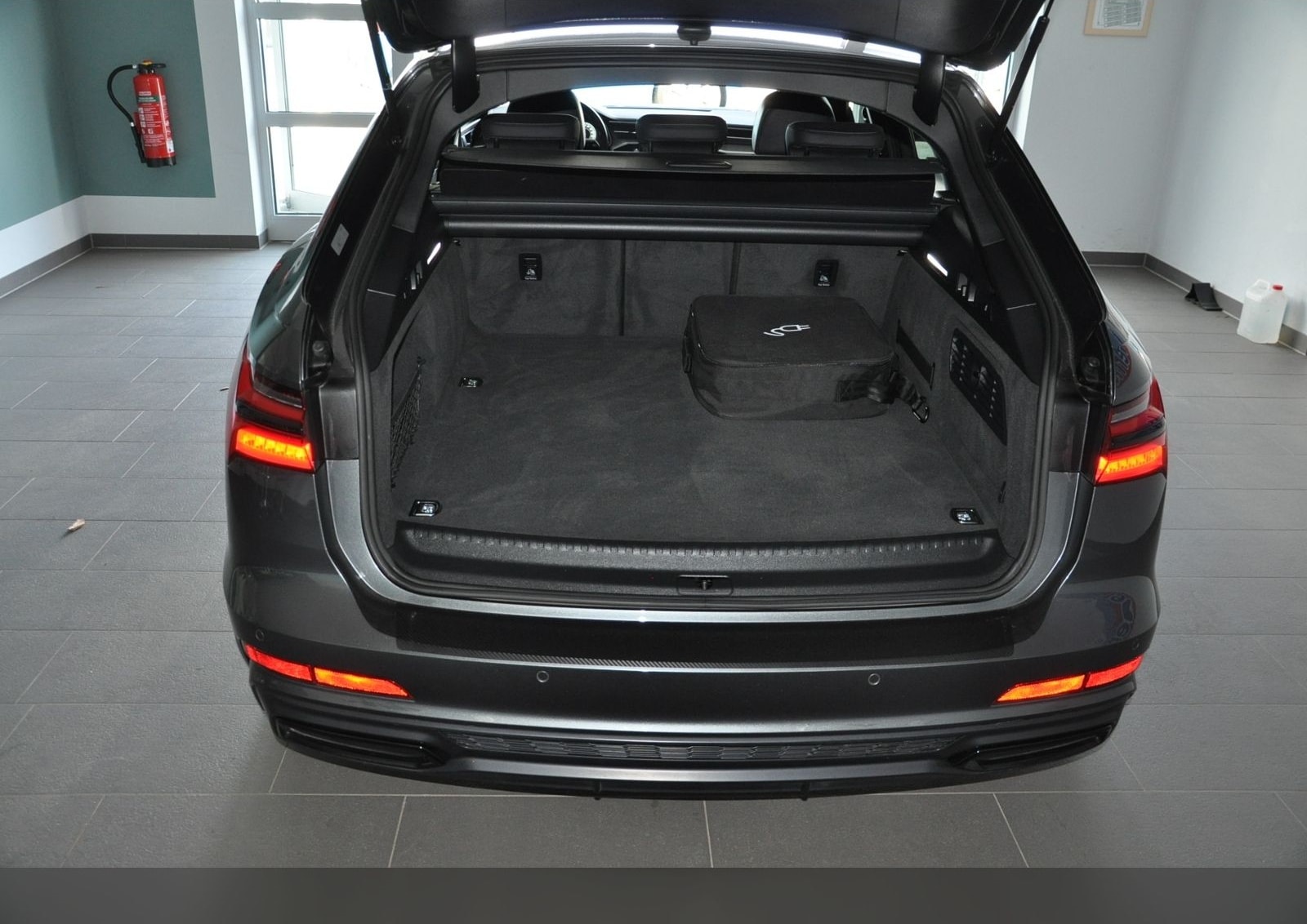 Audi A6  Avant S-Line  2.0TFSIe quattro foto 23