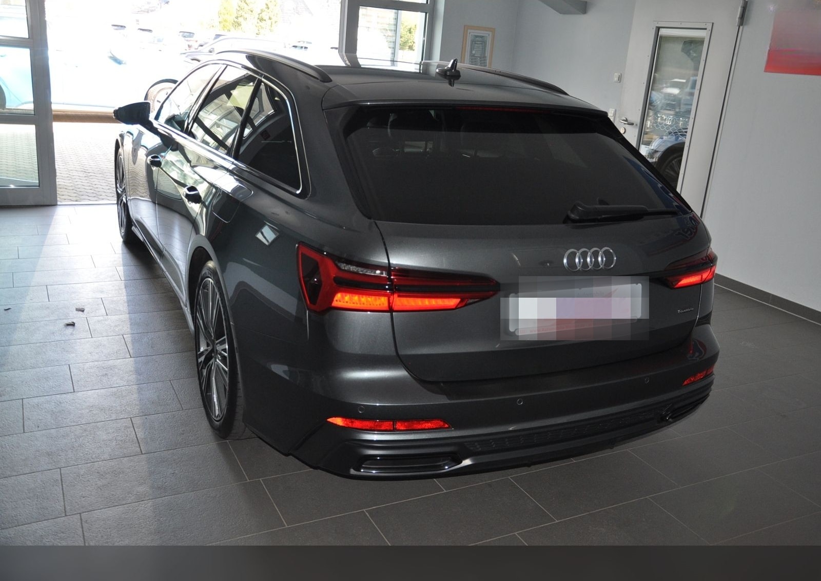 Audi A6  Avant S-Line  2.0TFSIe quattro foto 6