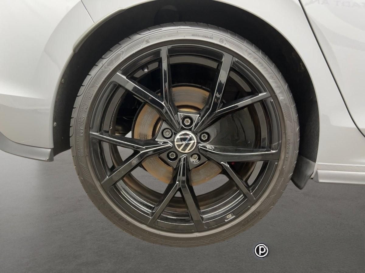 Volkswagen Golf GTI CLUBSPORT MATRIX+DCC+19"+KAM foto 4