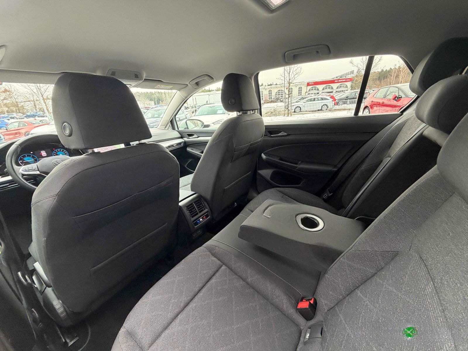 Volkswagen Golf VIII 2.0 TDI Life NAVI/KAMERA/ACC/LED/APP foto 11