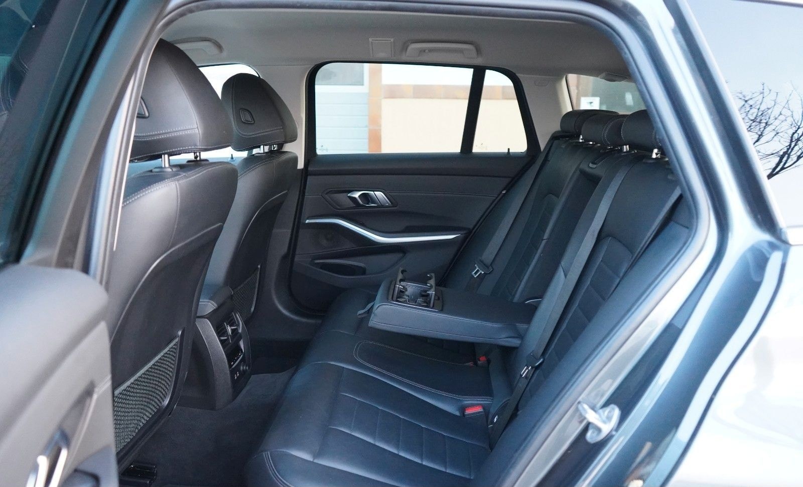 BMW 320d T. xDrive Luxury Line*1.HAND*STDHZ*STOP&GO* foto 12