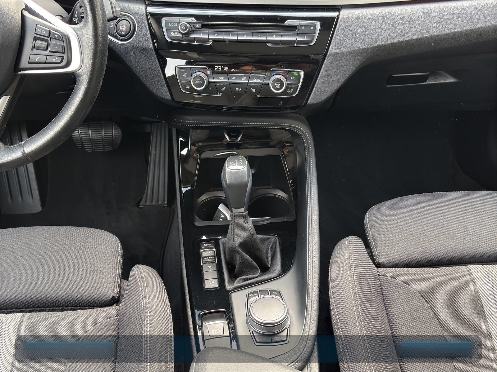 BMW X1 xDrive20i Sport Line 4,99% Finan. Head-Up+Nav foto 15