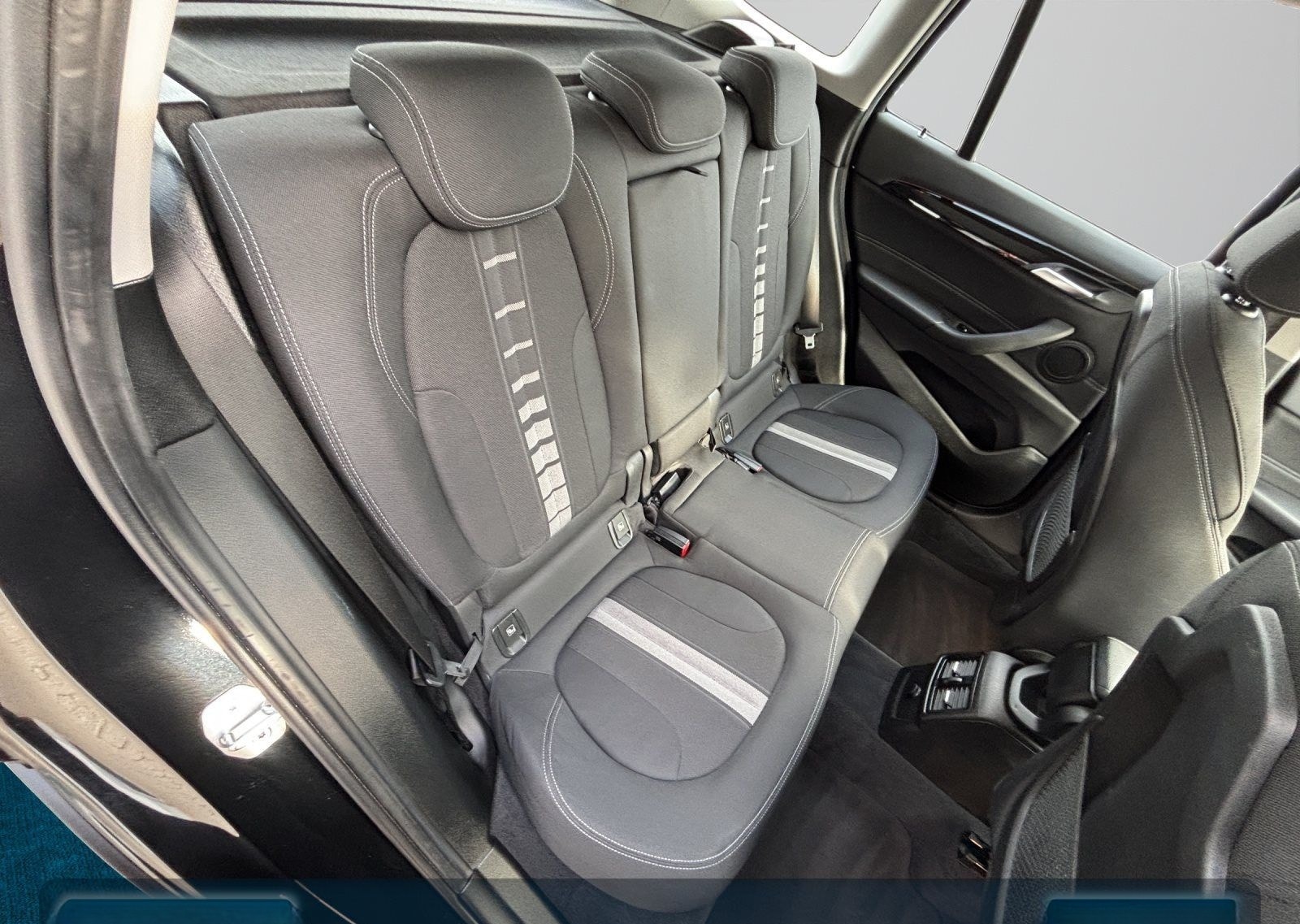 BMW X1 xDrive20i Sport Line 4,99% Finan. Head-Up+Nav foto 18