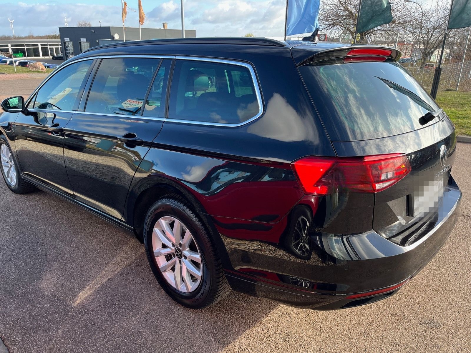 Volkswagen Passat Variant Business mit AHK+LED+NAVI foto 5