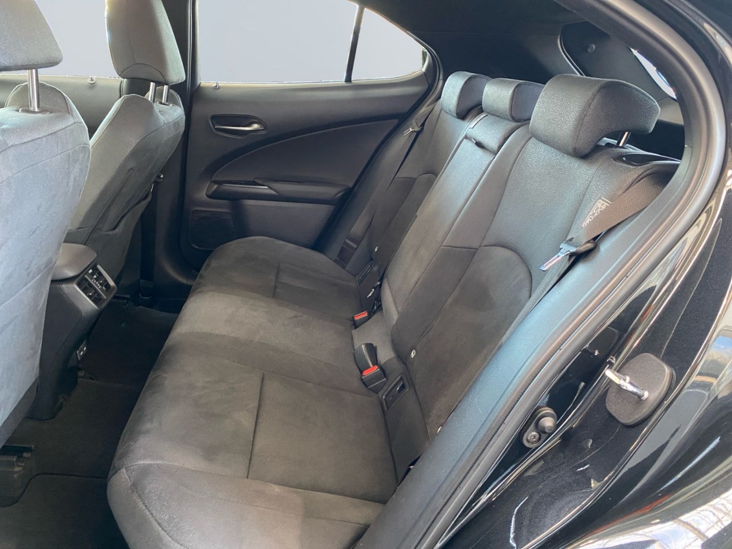 Lexus UX 250h Style Edition *Bi-LED*ACC*CAM*SHZ*CarPla foto 17