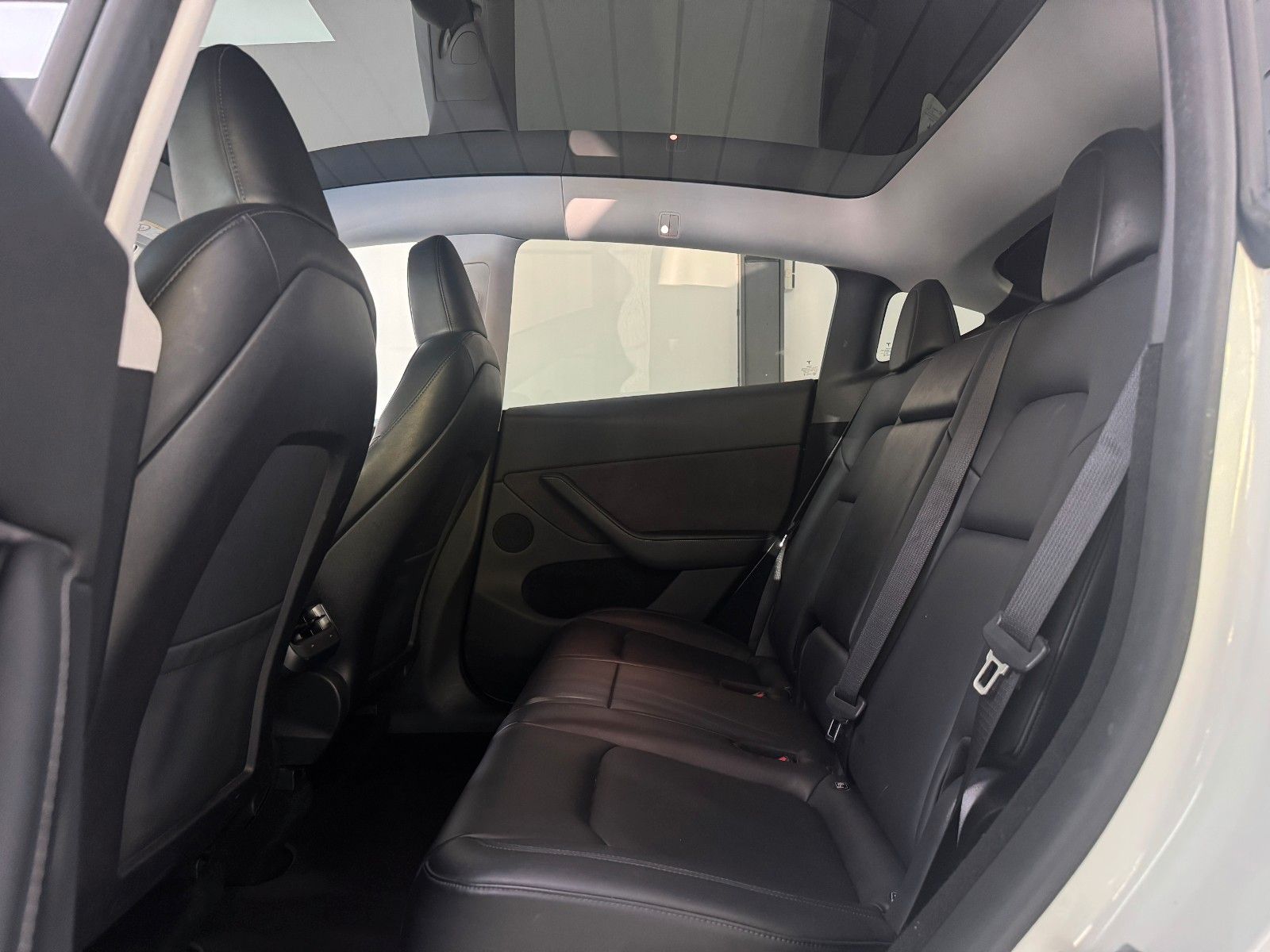 Tesla Model Y *Long Range*Dual AWD* foto 11