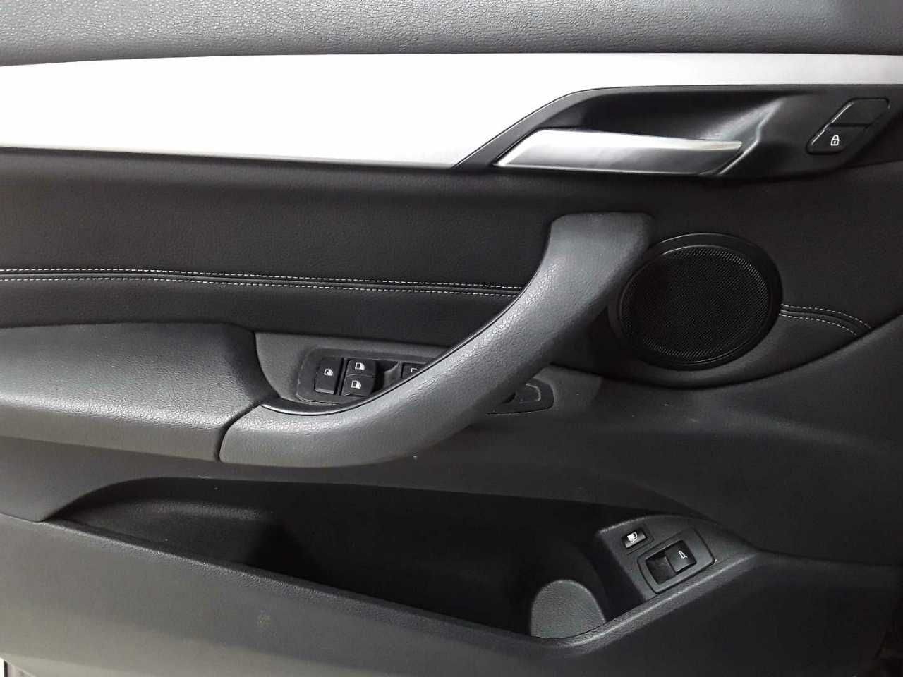 BMW X1 xDrive25e Advantage Navi LED foto 4