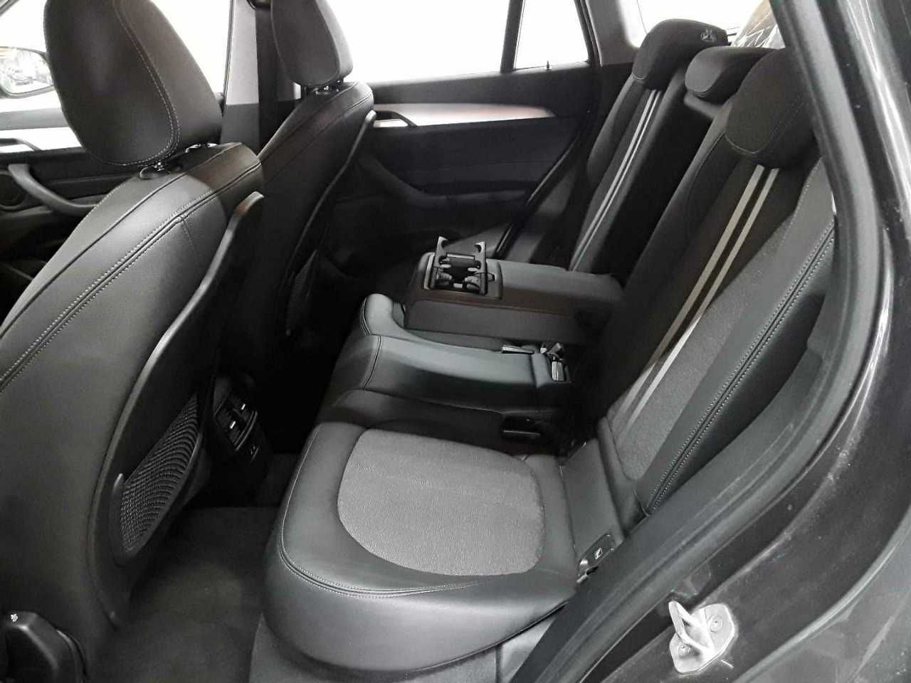 BMW X1 xDrive25e Advantage Navi LED foto 7