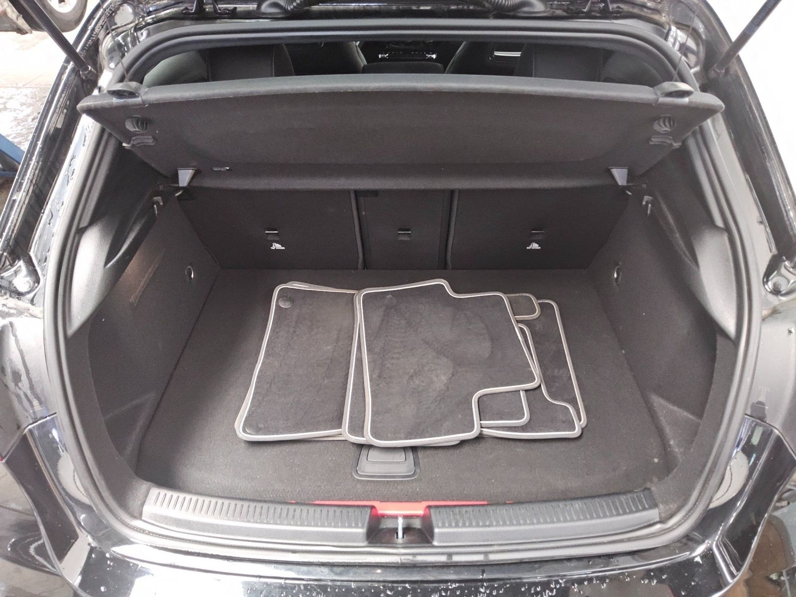 Mercedes-Benz A 250 e AMG-Line Night Navi LED MBUX+ Kamera foto 13