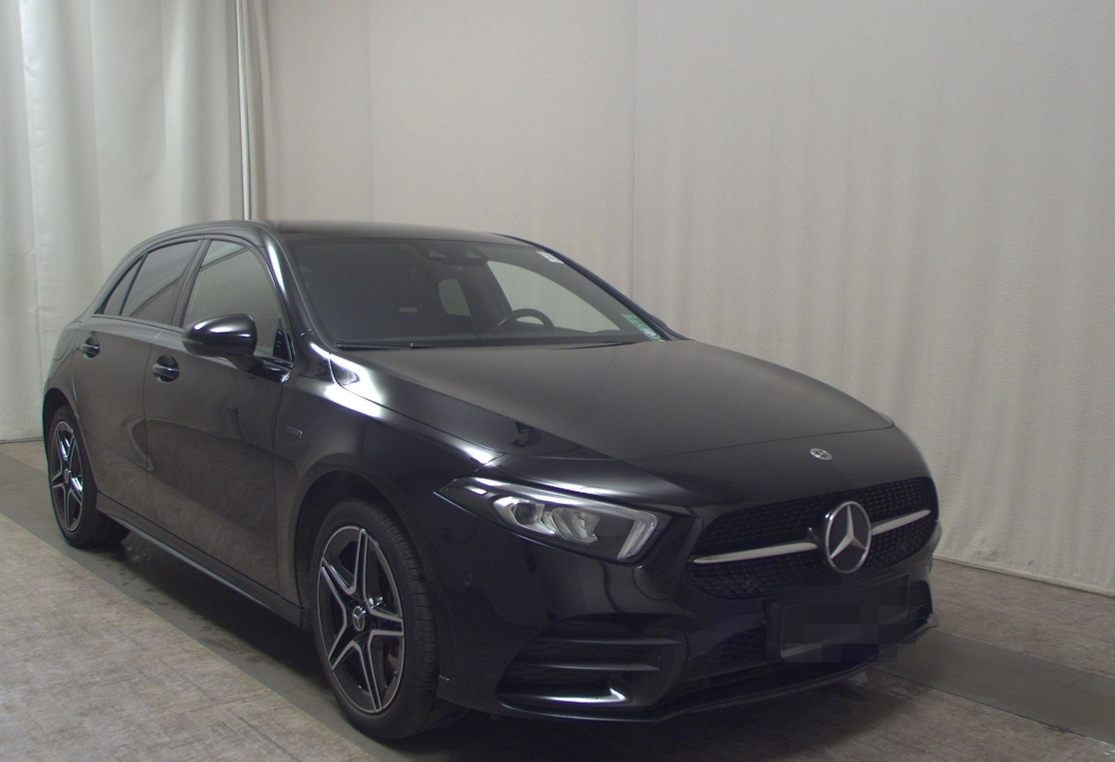 Mercedes-Benz A 250 e AMG-Line Night Navi LED MBUX+ Kamera foto 3