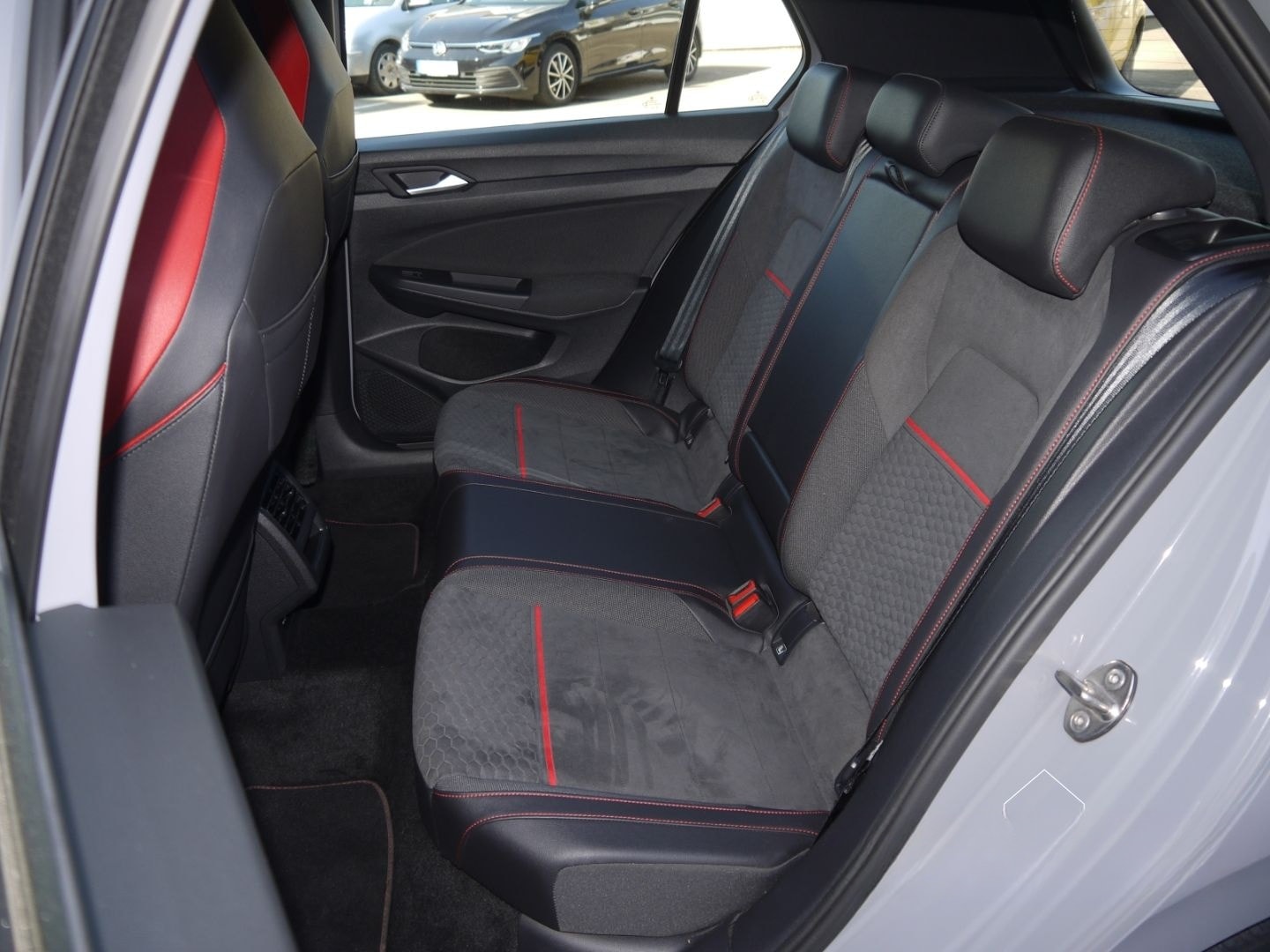 Volkswagen Golf GTI DSG ClubSport NAVI LED APS SH foto 7