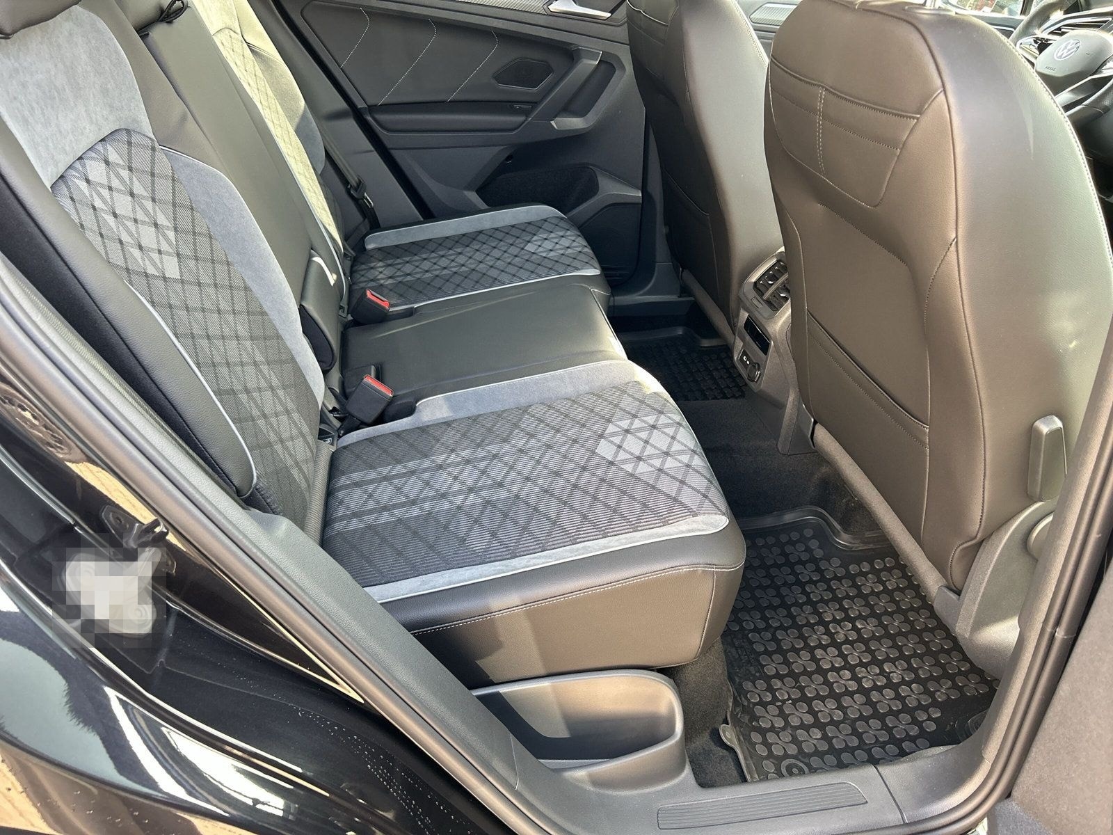 Volkswagen Tiguan 2.0 TDI DSG 4x4 R-Line ABT 180PS 360° Kam foto 7