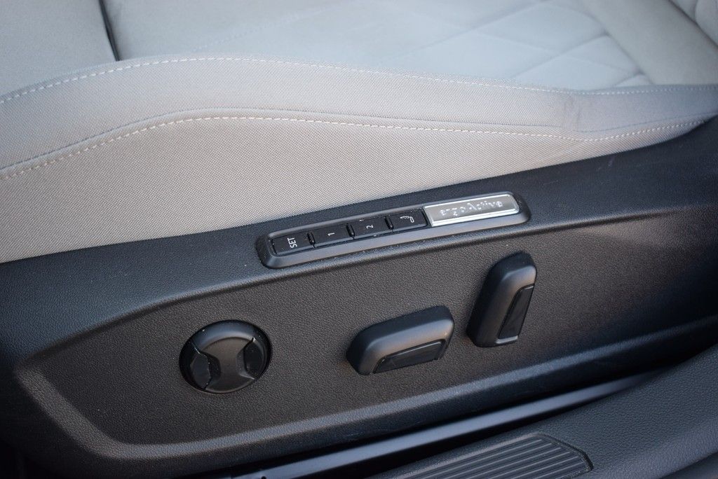 Volkswagen Golf VIII Variant TDI 2.0 *Life*Matrix*AHK*Pano* foto 14