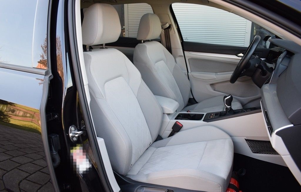 Volkswagen Golf VIII Variant TDI 2.0 *Life*Matrix*AHK*Pano* foto 5